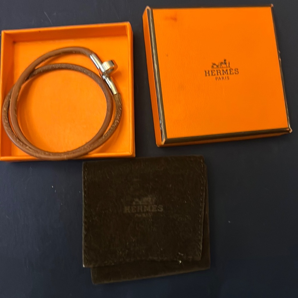 Brown leather Herme’s double tour bracelet